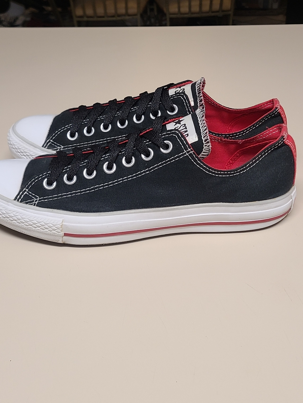 Converse Chuck Taylor All Star low top  sneakers size 10 - Picture 6 of 11